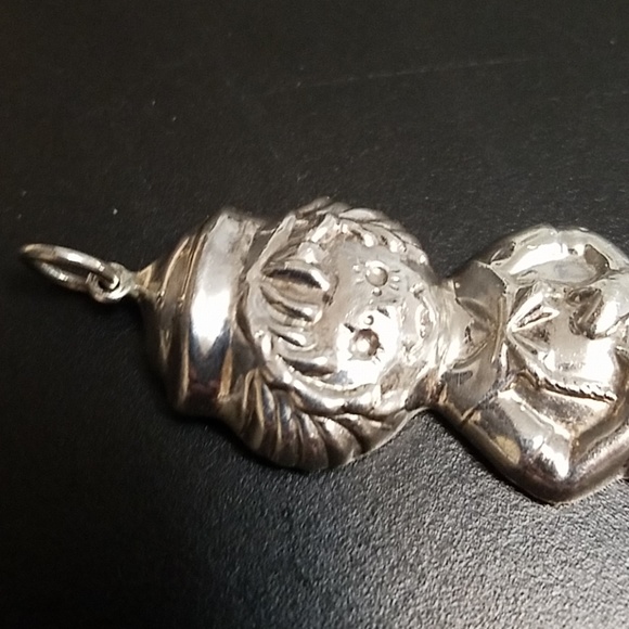 Vintage 1970’s Sterling Raggedy Andy Puff Pendant - Picture 3 of 4